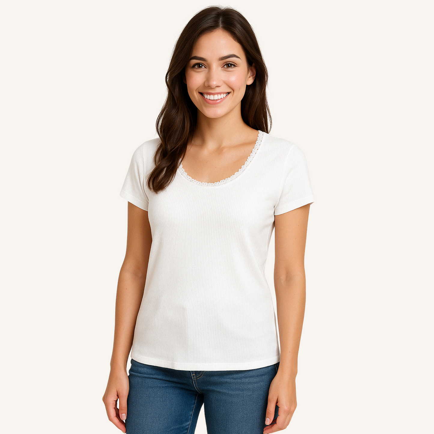 T-Shirt mit Rundhals & feiner Häkelspitze